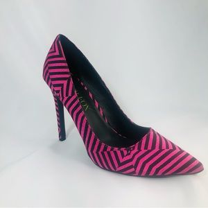 Paper Fox by ShoeDazzle Clique Fusha (Pink) and Black Stripe Stiletto SZ 9